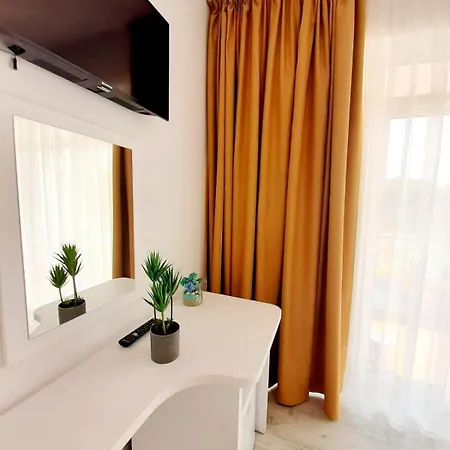 Tasos - With View * אפורי נורד