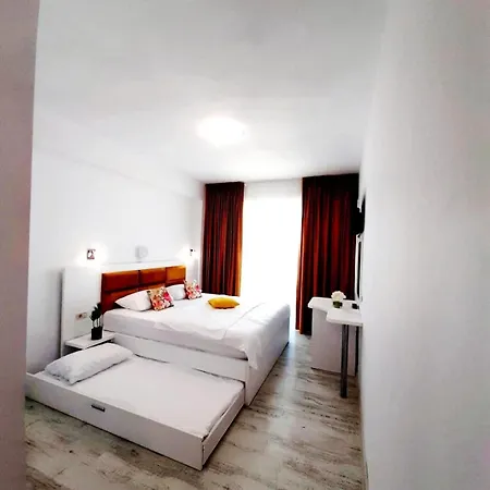 Tasos - With View אפורי נורד